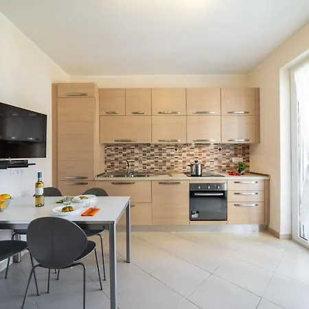 Sirio Mit Gemeinschaftspool Und 200 M Vom Entfernt By Interhome * Borghetto Santo Spirito