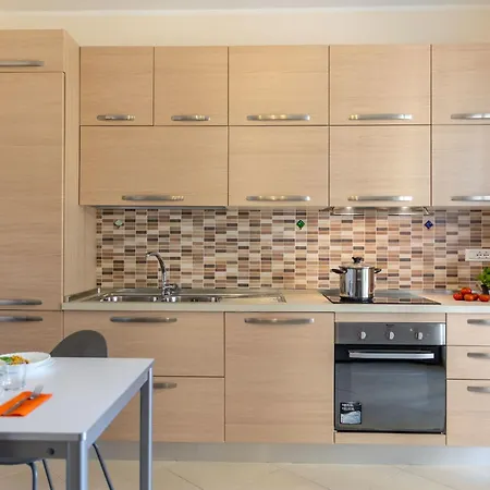 Apartment Sirio Mit Gemeinschaftspool Und 200 M Vom Meer By Interhome ボルゲット・サント・スピーリト
